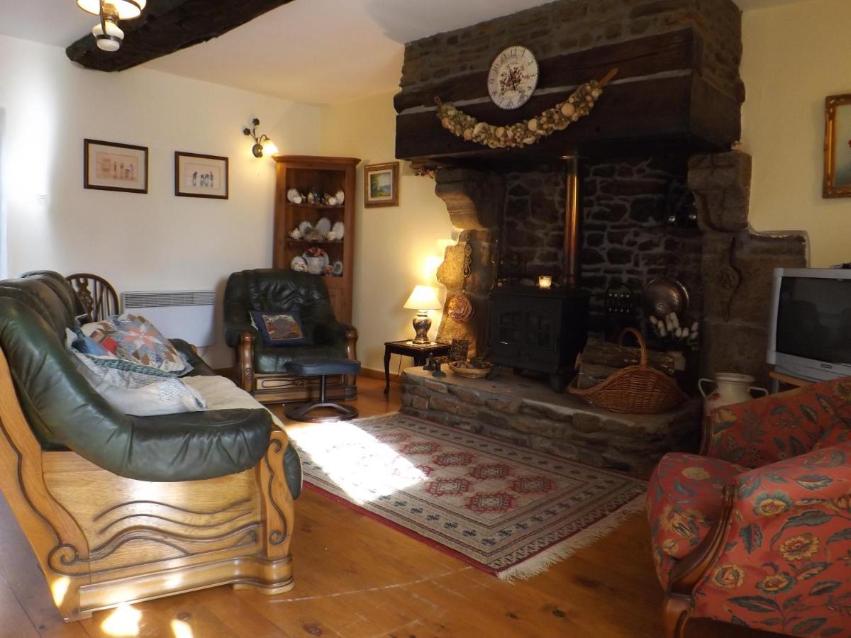 Beautiful 3-Bed Cottage In Passais-Villages Saint-Siméon 外观 照片
