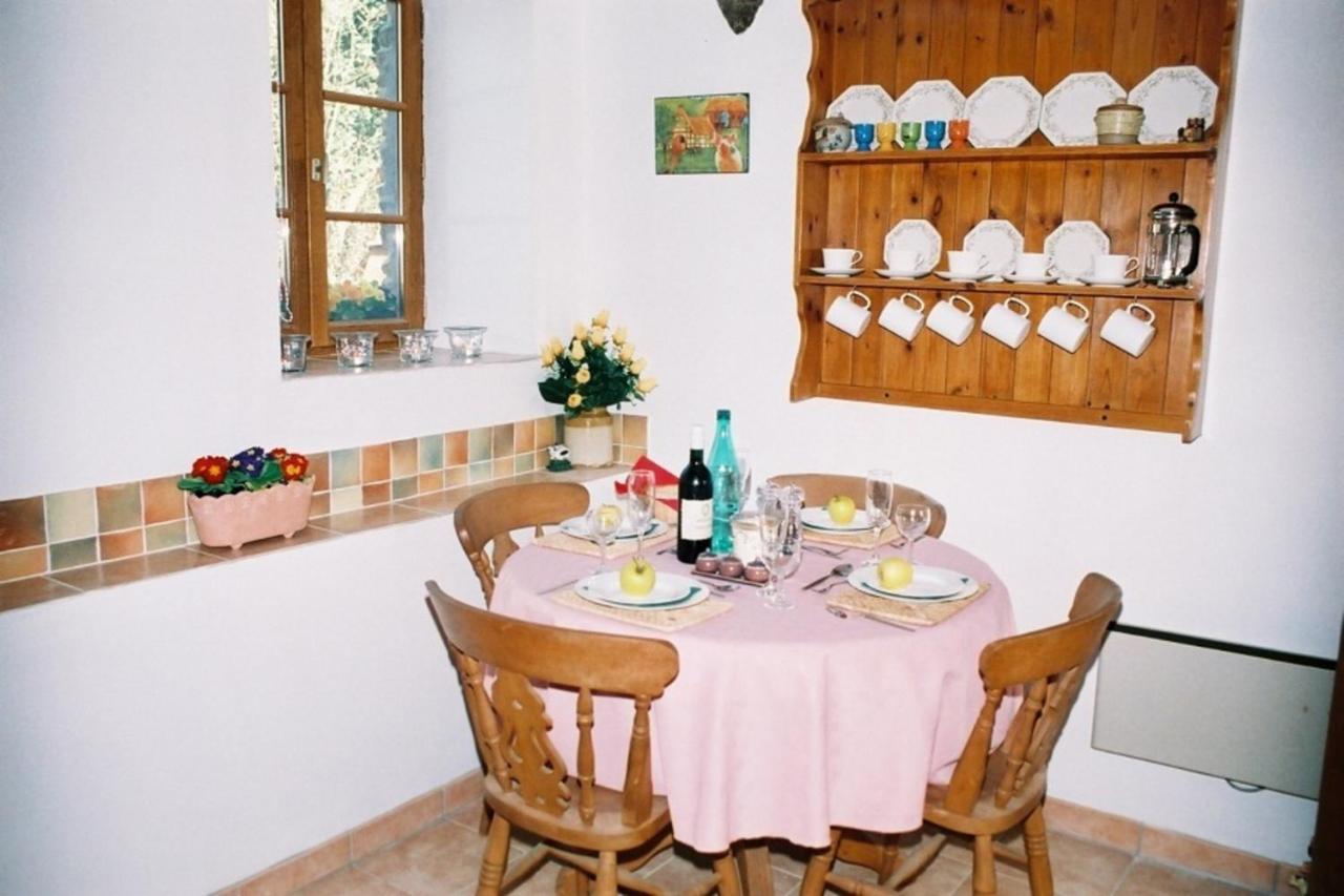 Beautiful 3-Bed Cottage In Passais-Villages Saint-Siméon 外观 照片